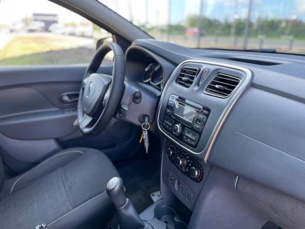 Renault Sandero II с пробегом 2016 года, цена 795 000 рублей, 148000 км, хэтчбек, Автокод Объявления