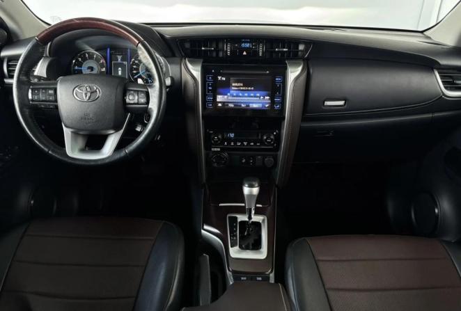 Toyota Fortuner II с пробегом 2018 года, цена 3 895 000 рублей, 71858 км, внедорожник, Автокод Объявления
