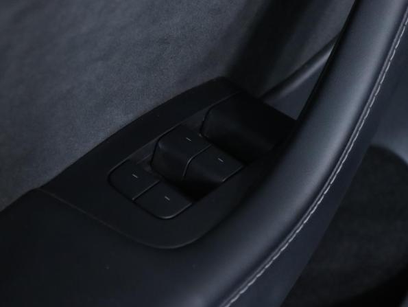 Tesla Model Y I с пробегом 2023 года, цена 4 900 000 рублей, 55521 км, внедорожник, Автокод Объявления