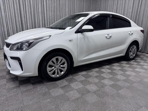 Kia Rio IV с пробегом 2017 года, цена 1 020 000 рублей, 141669 км, седан, Автокод Объявления