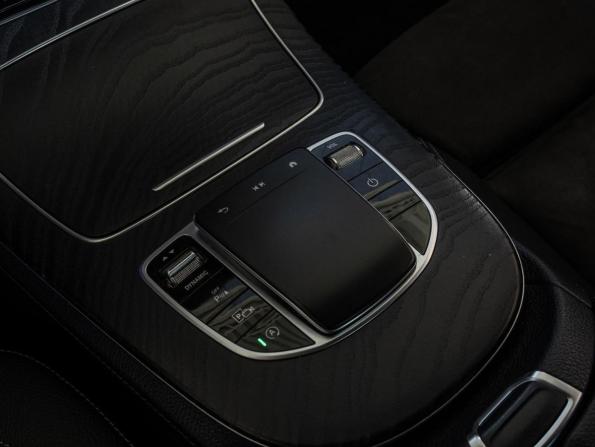 Mercedes-Benz E-Класс V (W213 S213 C238) Рестайлинг с пробегом 2021 года, цена 4 300 000 рублей, 168136 км, седан, Автокод Объявления