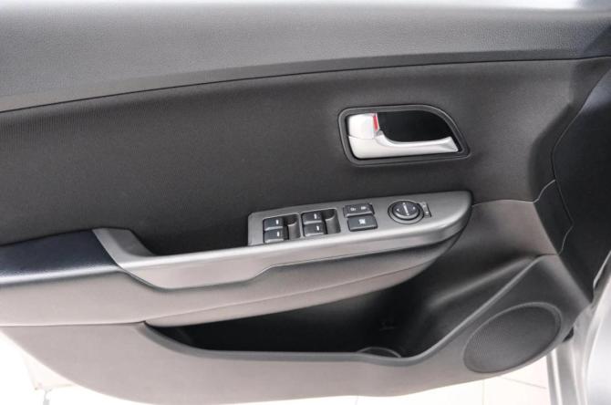 Kia Rio III Рестайлинг с пробегом 2016 года, цена 1 099 000 рублей, 140000 км, седан, Автокод Объявления