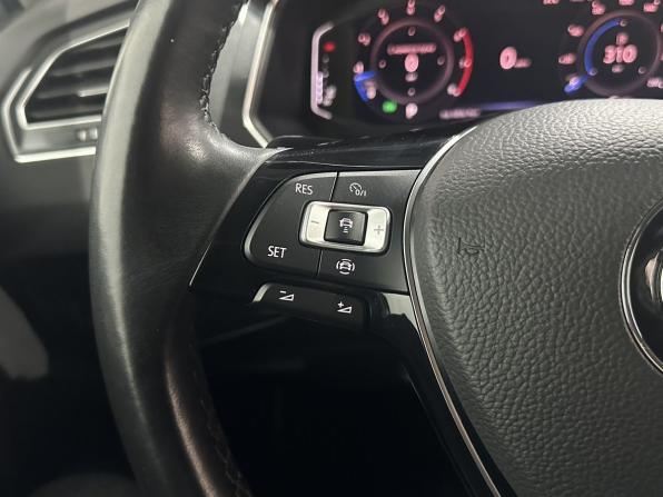 Volkswagen Tiguan II с пробегом 2019 года, цена 2 790 000 рублей, 38520 км, внедорожник, Автокод Объявления