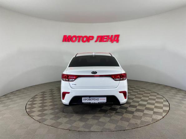 Kia Rio IV с пробегом 2017 года, цена 1 360 000 рублей, 83858 км, седан, Автокод Объявления