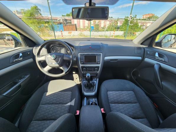 Skoda Octavia II (A5) Рестайлинг с пробегом 2012 года, цена 799 000 рублей, 150200 км, лифтбек, Автокод Объявления