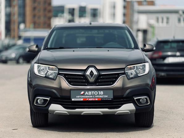 Renault Logan II Рестайлинг с пробегом 2019 года, цена 1 169 000 рублей, 118979 км, седан, Автокод Объявления