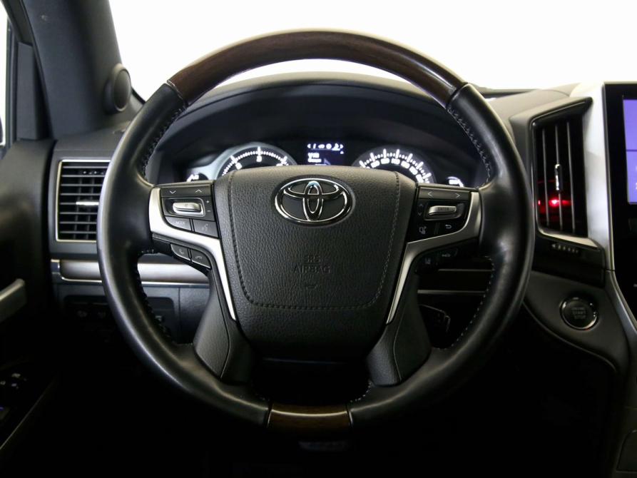Toyota Land Cruiser 200 Series Рестайлинг 2 Санкт-Петербург  - изображение 19