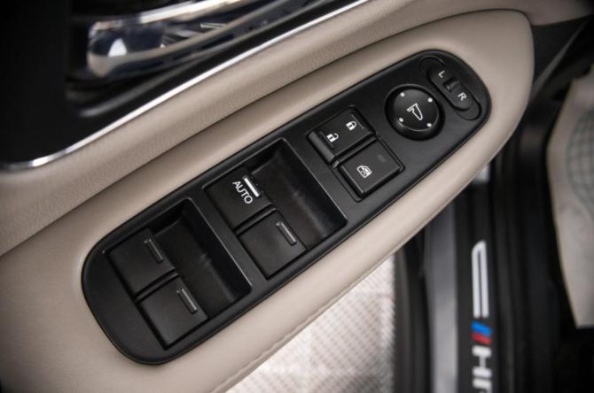 Honda HR-V II Рестайлинг с пробегом 2019 года, цена 2 349 000 рублей, 101932 км, внедорожник, Автокод Объявления