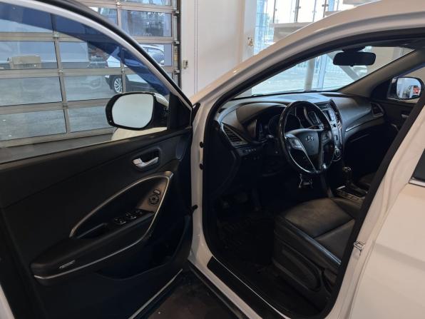 Hyundai Santa Fe III Рестайлинг с пробегом 2017 года, цена 2 350 000 рублей, 152455 км, внедорожник, Автокод Объявления