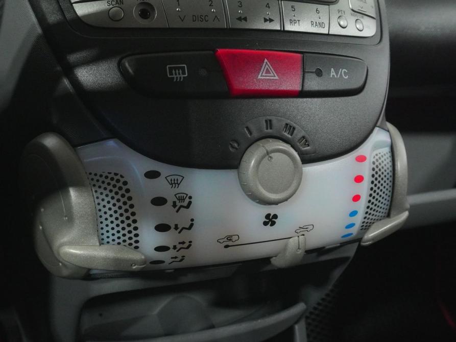 Toyota Aygo I Вологда  - изображение 12