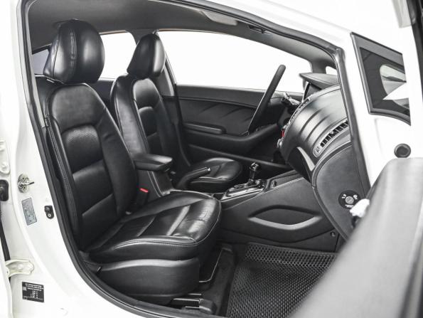 Kia Cerato III Рестайлинг (Classic) с пробегом 2018 года, цена 1 418 000 рублей, 184095 км, седан, Автокод Объявления