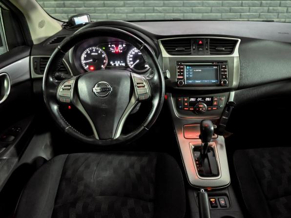 Nissan Tiida II с пробегом 2015 года, цена 1 100 000 рублей, 181593 км, хэтчбек, Автокод Объявления