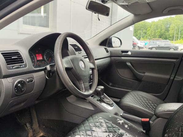 Volkswagen Jetta V с пробегом 2009 года, цена 670 000 рублей, 140263 км, седан, Автокод Объявления