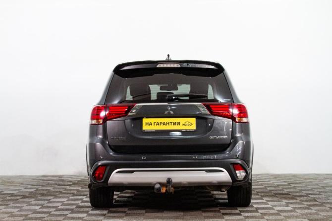 Mitsubishi Outlander III Рестайлинг 3 с пробегом 2019 года, цена 2 429 000 рублей, 195900 км, внедорожник, Автокод Объявления