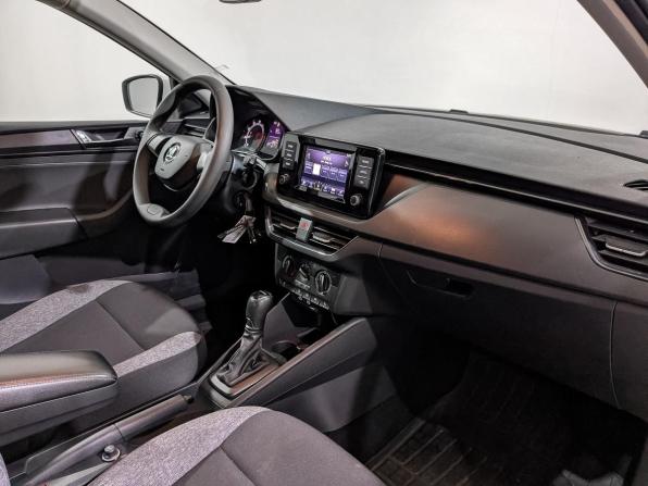Skoda Rapid II с пробегом 2021 года, цена 1 070 000 рублей, 139828 км, лифтбек, Автокод Объявления