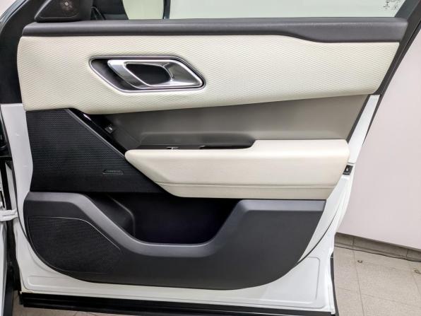 Land Rover Range Rover Velar I с пробегом 2017 года, цена 3 350 000 рублей, 123026 км, внедорожник, Автокод Объявления