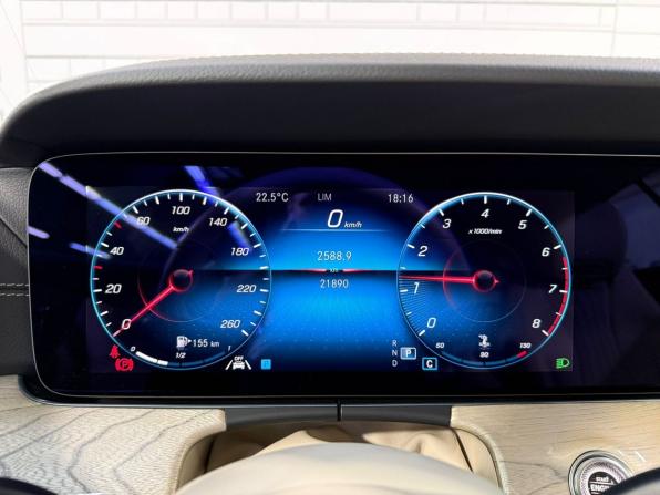 Mercedes-Benz E-Класс V (W213 S213 C238) Рестайлинг с пробегом 2021 года, цена 6 520 000 рублей, 21900 км, кабриолет, Автокод Объявления