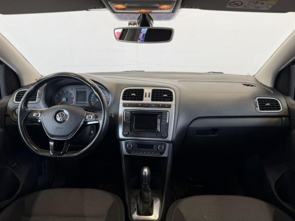 Volkswagen Polo V Рестайлинг с пробегом 2015 года, цена 1 160 000 рублей, 103000 км, седан, Автокод Объявления