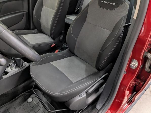 Renault Sandero II Рестайлинг с пробегом 2021 года, цена 1 590 000 рублей, 22038 км, хэтчбек, Автокод Объявления