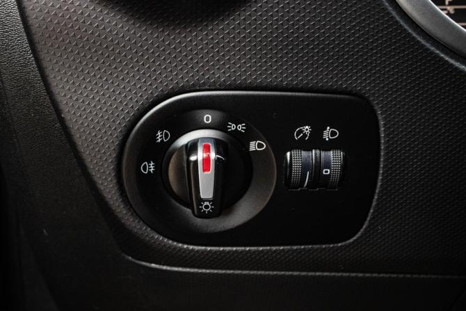 SEAT Leon II Рестайлинг с пробегом 2012 года, цена 799 000 рублей, 147101 км, хэтчбек, Автокод Объявления