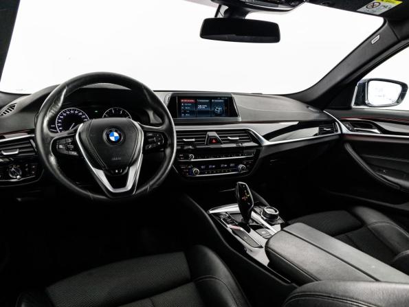 BMW 5 серии VII (G30/G31/G38) с пробегом 2017 года, цена 2 599 000 рублей, 169061 км, седан, Автокод Объявления