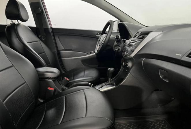 Hyundai Solaris I Рестайлинг с пробегом 2015 года, цена 800 000 рублей, 246271 км, седан, Автокод Объявления