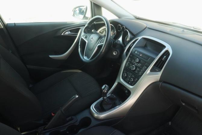 Opel Astra J с пробегом 2012 года, цена 629 900 рублей, 134388 км, хэтчбек, Автокод Объявления