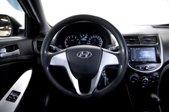 Hyundai Solaris I с пробегом 2014 года, цена 800 000 рублей, 142475 км, хэтчбек, Автокод Объявления