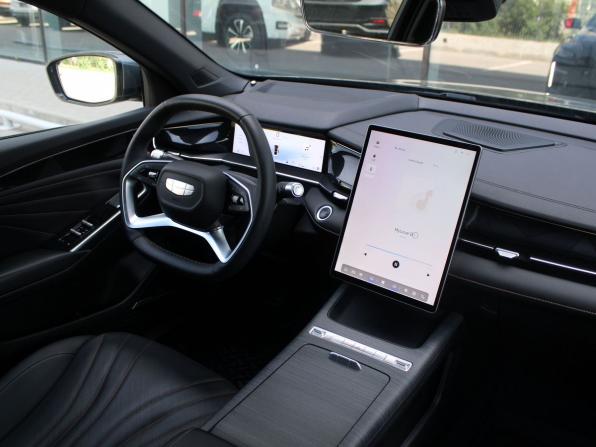 Geely Preface I с пробегом 2024 года, цена 2 644 000 рублей, 15979 км, седан, Автокод Объявления