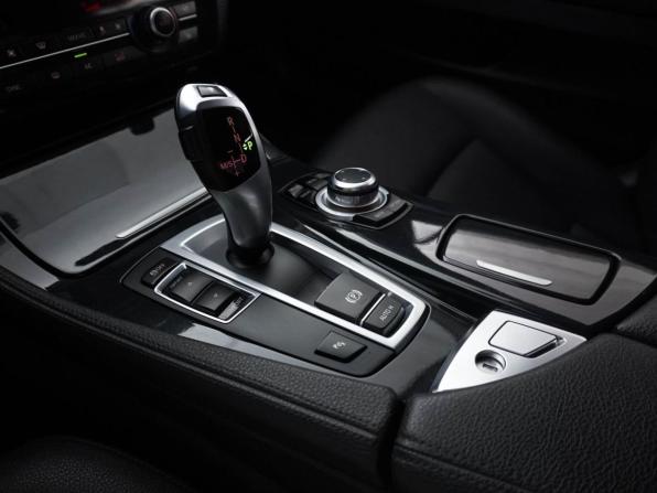 BMW 5 серии VI (F10/F11/F07) Рестайлинг с пробегом 2013 года, цена 1 799 999 рублей, 241507 км, седан, Автокод Объявления