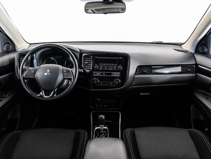 Mitsubishi Outlander III Рестайлинг 3 Санкт-Петербург  - изображение 10