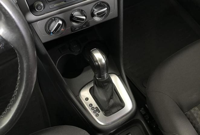 Volkswagen Polo V Рестайлинг с пробегом 2018 года, цена 1 215 000 рублей, 94538 км, седан, Автокод Объявления