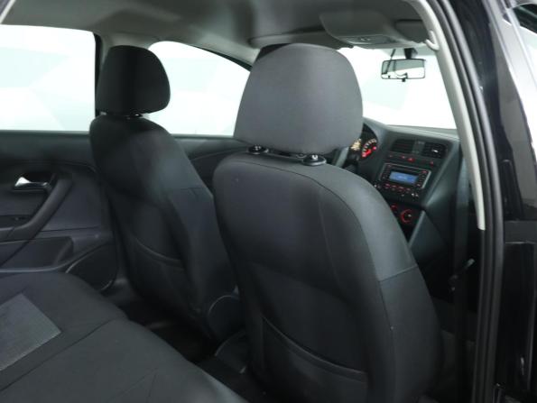 Volkswagen Polo V с пробегом 2014 года, цена 689 000 рублей, 233000 км, седан, Автокод Объявления