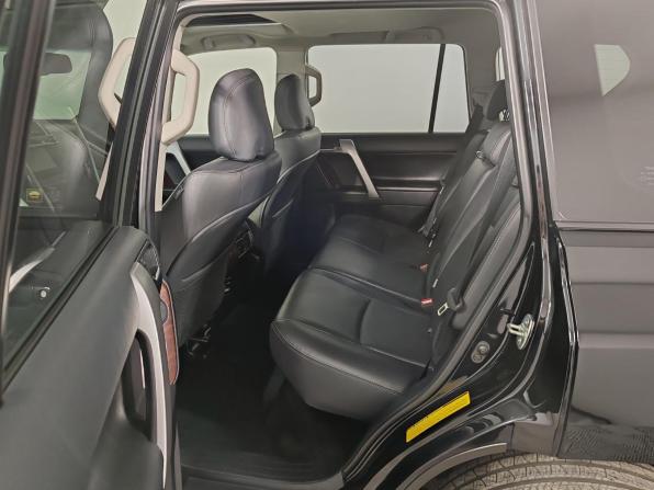 Toyota Land Cruiser Prado 150 Series Рестайлинг 1 с пробегом 2017 года, цена 4 299 000 рублей, 131912 км, внедорожник, Автокод Объявления