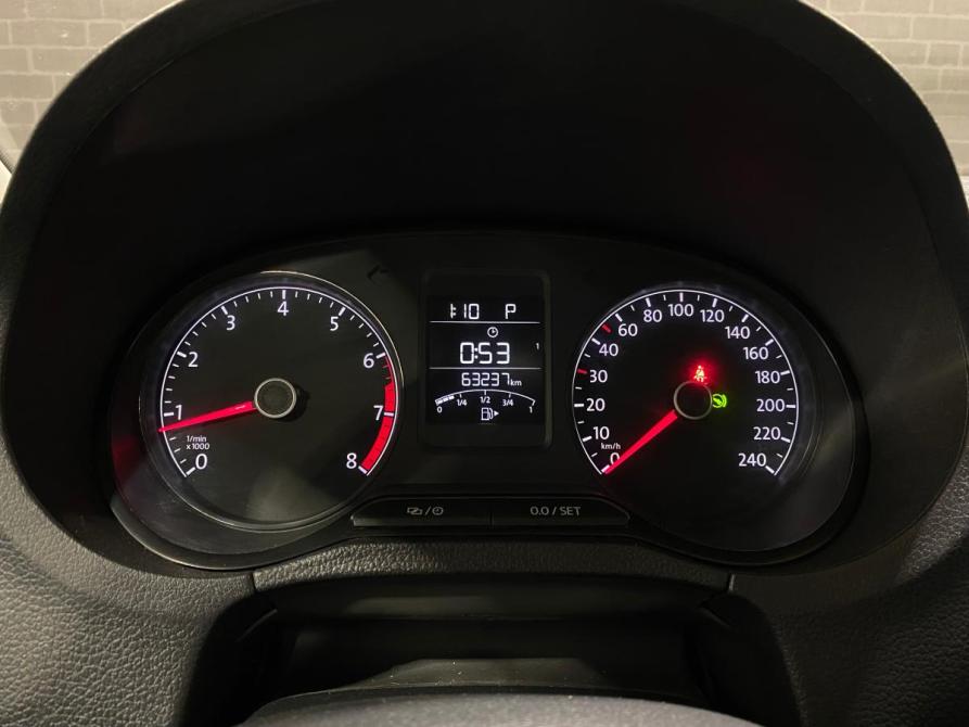 Volkswagen Polo V Рестайлинг Челябинск  - изображение 21