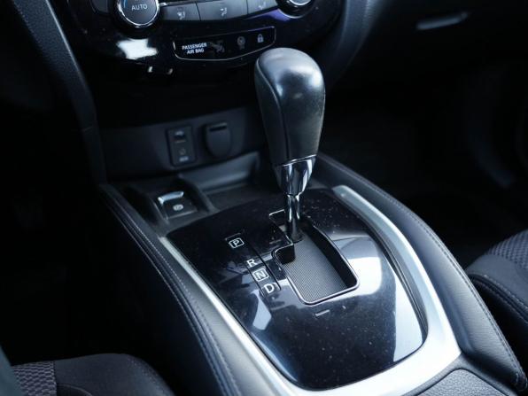 Nissan Qashqai II с пробегом 2015 года, цена 1 250 000 рублей, 217918 км, внедорожник, Автокод Объявления