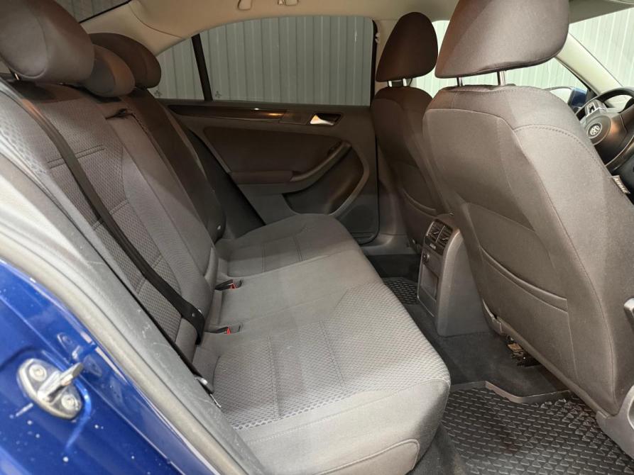 Volkswagen Jetta VI Магнитогорск  - изображение 11