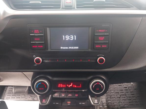 Kia Rio IV Рестайлинг с пробегом 2021 года, цена 1 670 000 рублей, 84700 км, хэтчбек, Автокод Объявления