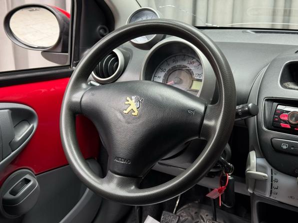 Peugeot 107 I с пробегом 2008 года, цена 429 000 рублей, 140000 км, хэтчбек, Автокод Объявления