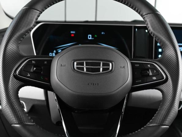 Geely Coolray I Рестайлинг с пробегом 2023 года, цена 2 399 000 рублей, 10660 км, внедорожник, Автокод Объявления
