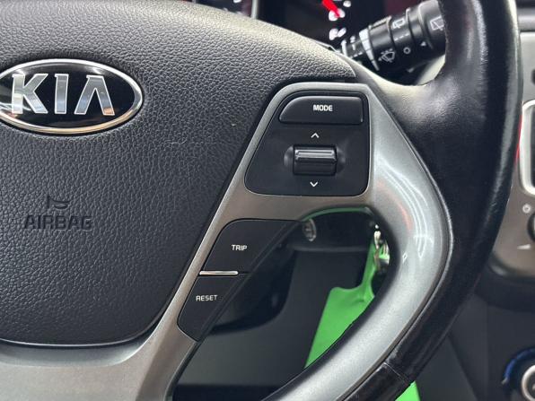 Kia Rio III Рестайлинг с пробегом 2017 года, цена 1 399 000 рублей, 78216 км, хэтчбек, Автокод Объявления