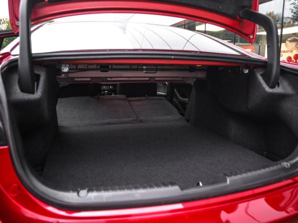 Mazda 6 III (GJ) Рестайлинг 2 с пробегом 2021 года, цена 2 249 000 рублей, 129988 км, седан, Автокод Объявления