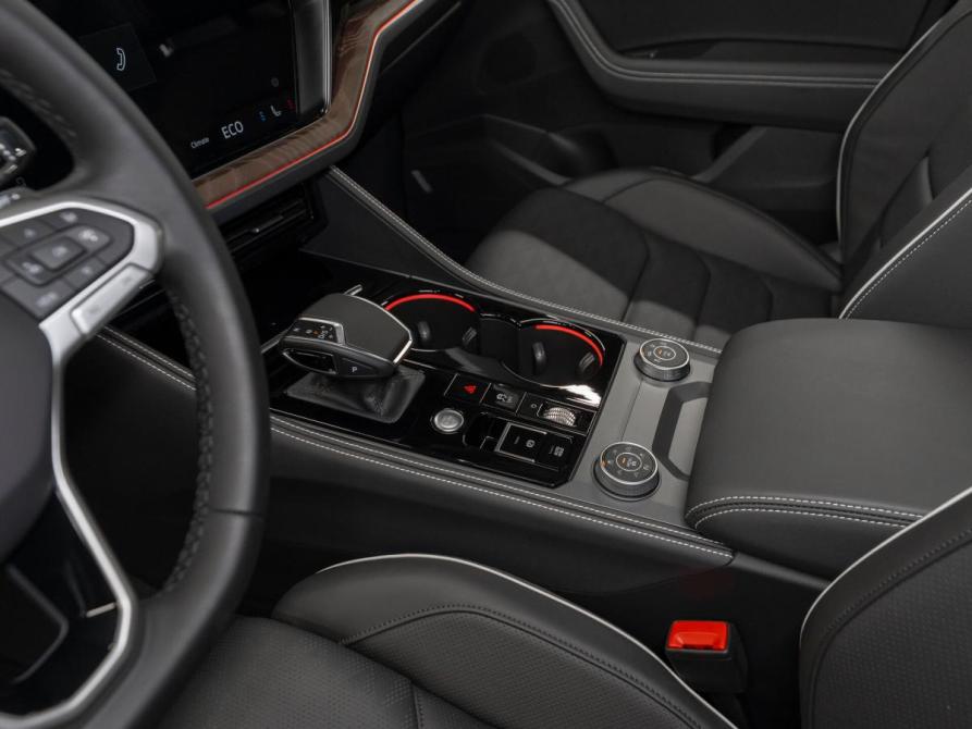 Volkswagen Touareg III Рестайлинг Москва  - изображение 18