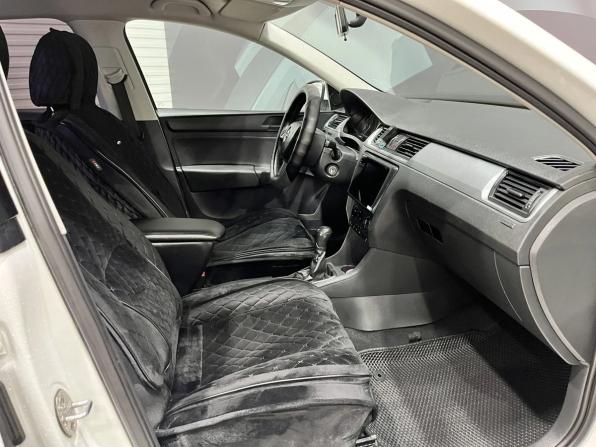 Skoda Rapid I с пробегом 2015 года, цена 670 000 рублей, 254545 км, лифтбек, Автокод Объявления