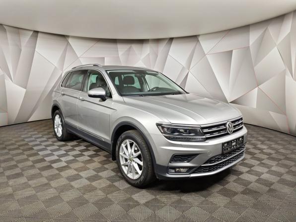 Volkswagen Tiguan II с пробегом 2018 года, цена 2 555 000 рублей, 73646 км, внедорожник, Автокод Объявления