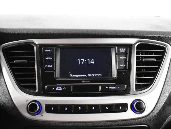 Hyundai Solaris II с пробегом 2017 года, цена 1 299 900 рублей, 82471 км, седан, Автокод Объявления