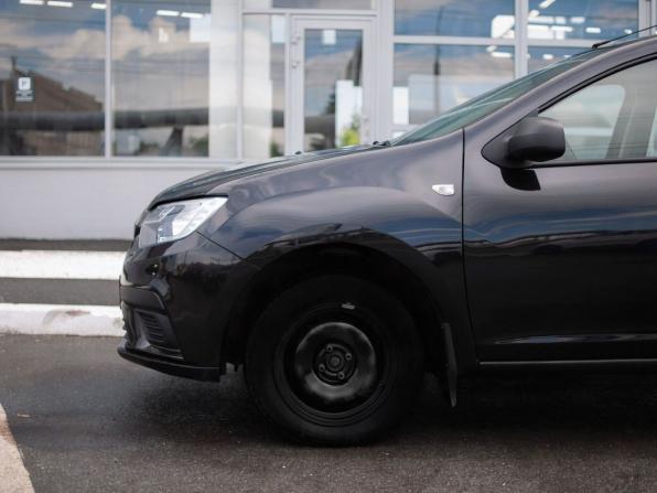 Renault Logan II Рестайлинг с пробегом 2018 года, цена 950 000 рублей, 98308 км, седан, Автокод Объявления