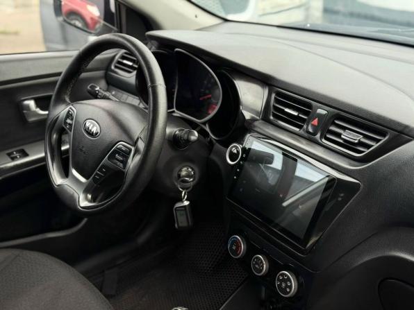 Kia Rio III Рестайлинг с пробегом 2016 года, цена 749 000 рублей, 187243 км, седан, Автокод Объявления