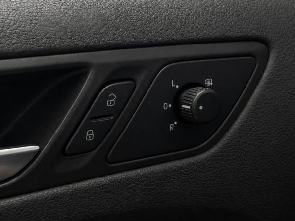Volkswagen Jetta VI Рестайлинг с пробегом 2014 года, цена 1 017 000 рублей, 159934 км, седан, Автокод Объявления