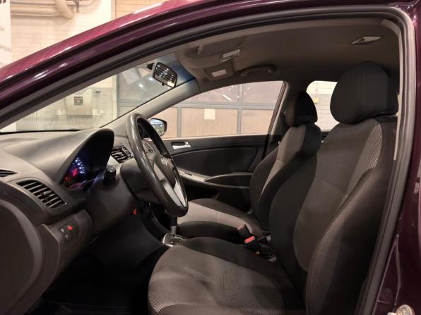 Hyundai Solaris I с пробегом 2012 года, цена 679 000 рублей, 197553 км, седан, Автокод Объявления